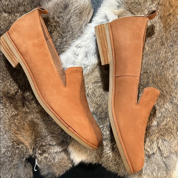 Dr. Scholl's Women's Tan Slip-On Flats Size 9 W - Picture 2 of 4